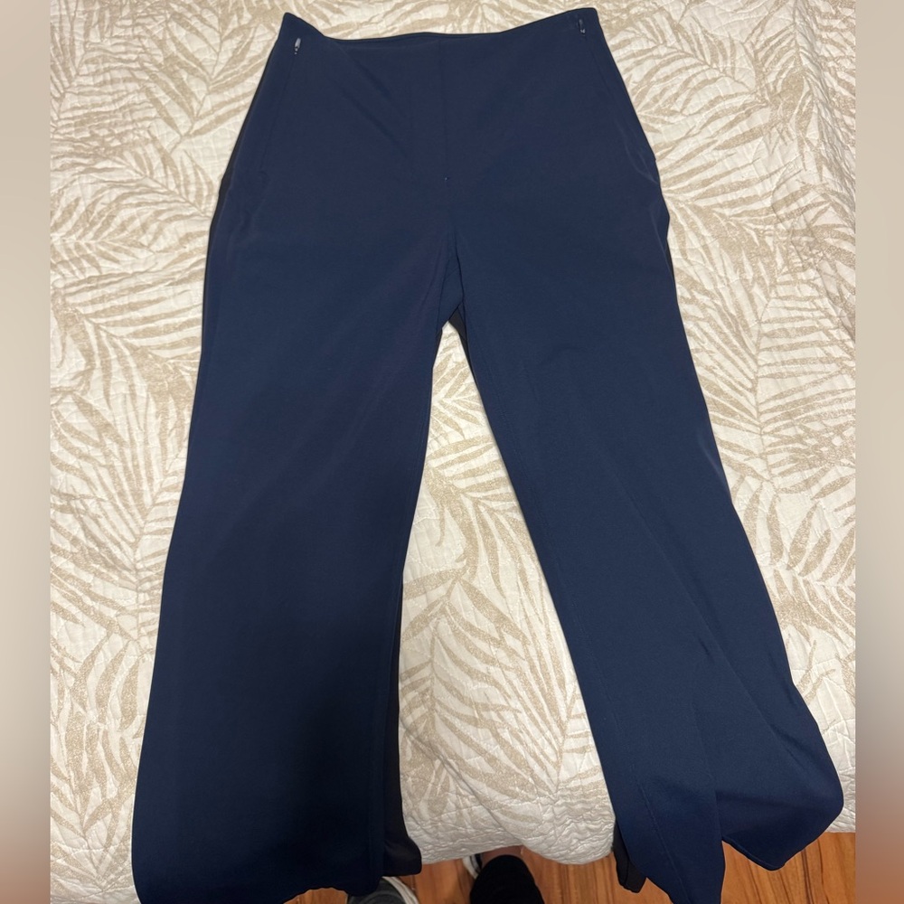 Lululemon Smooth Fit Pull-On High-Rise Pant in Navy